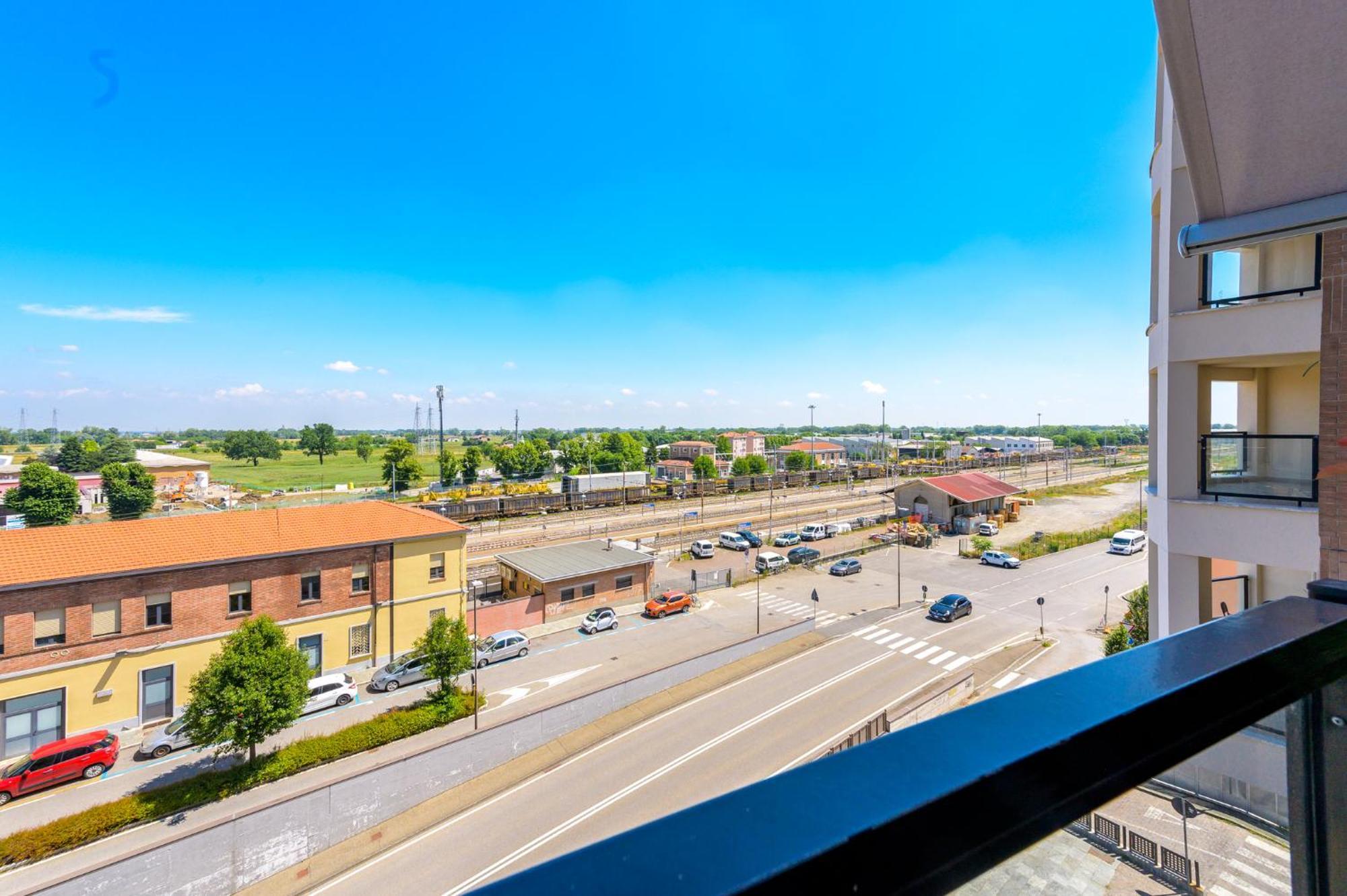 Tiny House Tower Apartment ฟีเดนซา ภายนอก รูปภาพ
